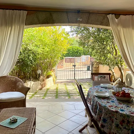 度假居 Villetta Porto San Paolo